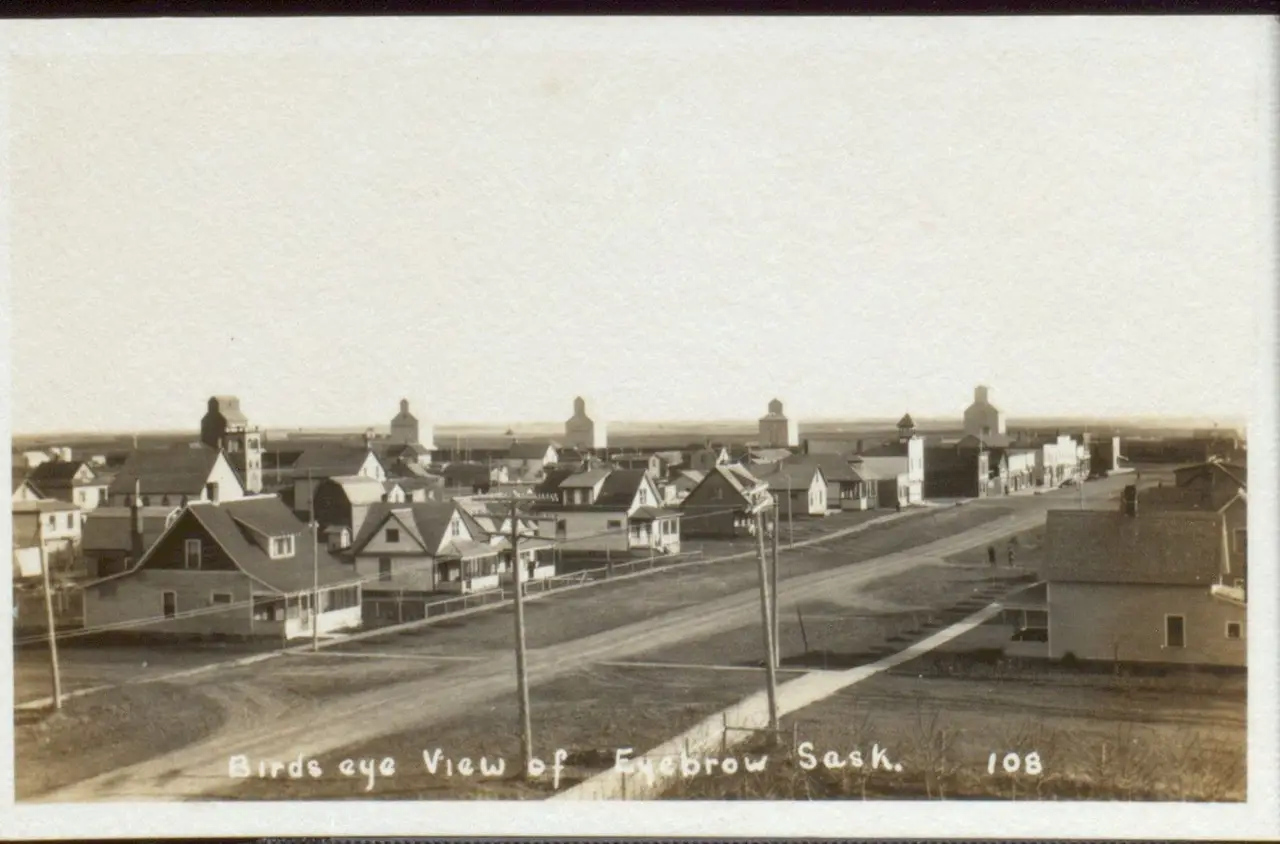 Bird's eye view of Eyebrow, about 1920