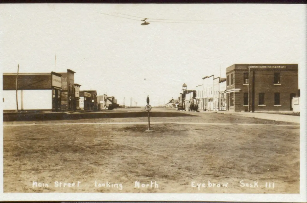 Main Street looking north, about 1915